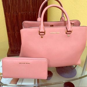 Michael Kors bag and wallet